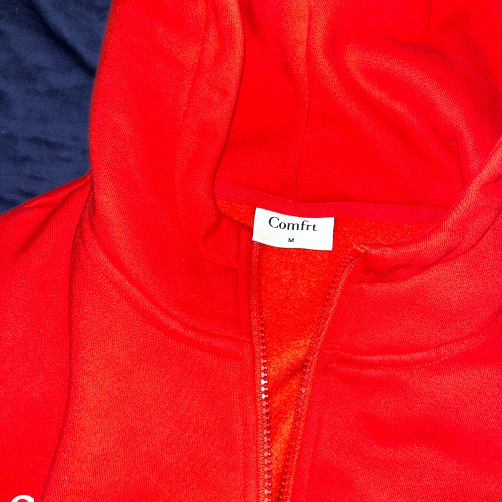 Comfrt Women’s Red Sweatpants & Joggers Set - Picture 6 of 7
